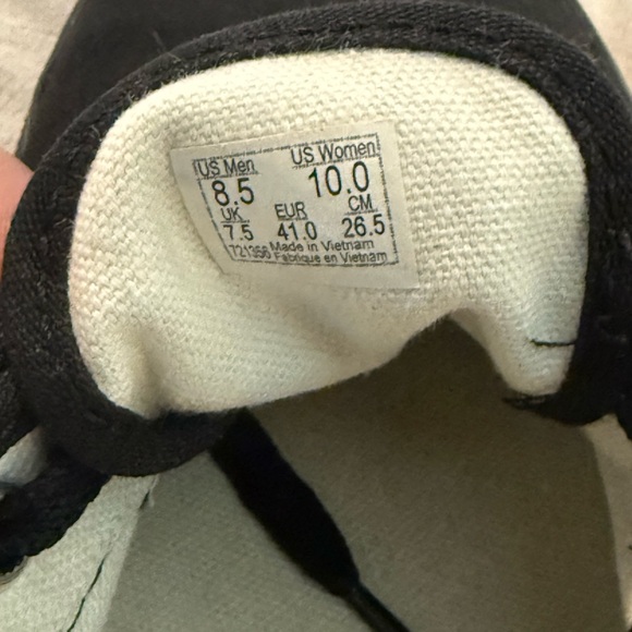 Vans Men's Classic Black Sneakers - Picture 4 of 4